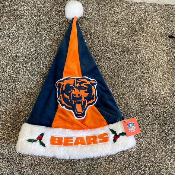 Chicago Bears Logo Colorblock Santa Hat NFL Football Forever Collectibles - Picture 1 of 10
